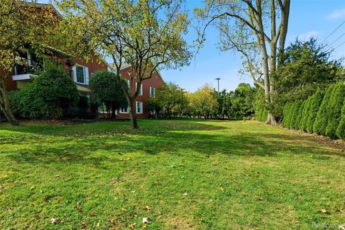 apt-107-19710 W 13 Mile Rd, Beverly Hills, MI, 48025-5169 | Card Image