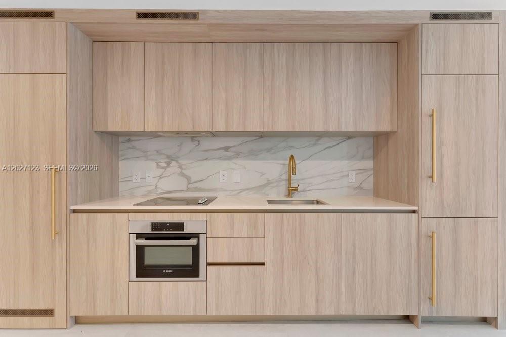 Residential Lease in Miami 3