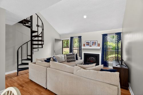 946 Old Fountain Ct, Hermitage, TN, 37076-1322 | Card Image