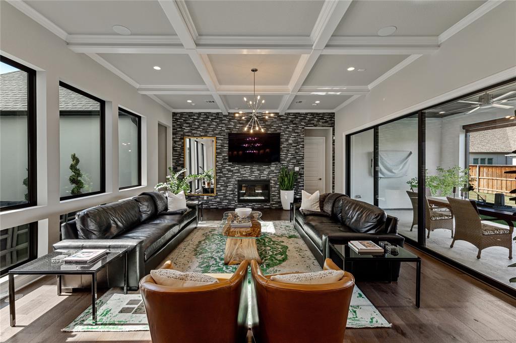Cypress Thorn Dr, Arlington, TX 76005