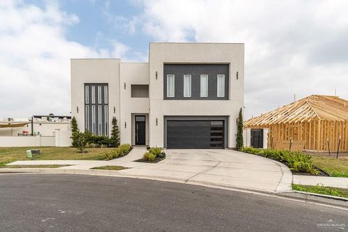 2717 E Giorgio Dr, Edinburg, TX, 78542-7273 | Card Image