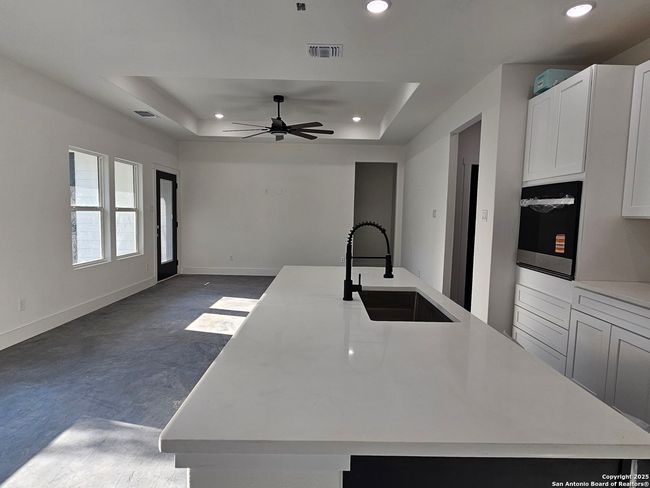 3440 Tanglewood Trl, House other with 3 bedrooms, 2 bathrooms and null parking in Spring Branch TX | Image 13