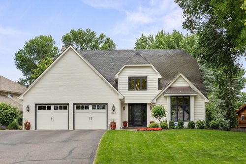 15915 46th Ave N, Plymouth, MN, 55446-2010 | Card Image