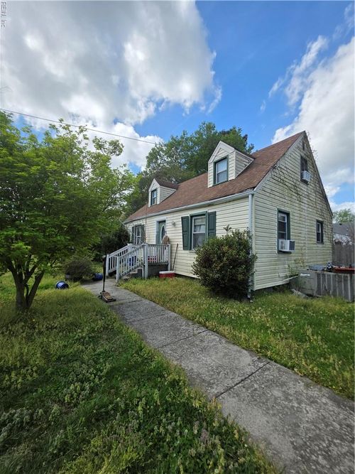 9 Maurice Avenue, Portsmouth, VA, 23701 | Card Image