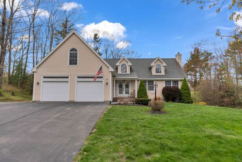 18 Woodspell Road, Scarborough, ME, 04074 | Card Image