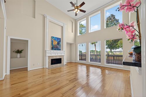 3315 Frostwood Dr, Pearland, TX, 77584-7072 | Card Image