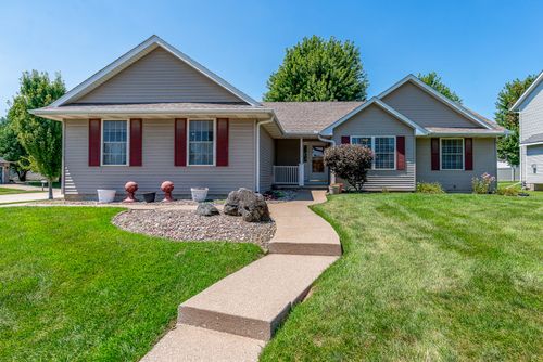 5802 Heather Avenue, Davenport, IA, 52807 | Card Image