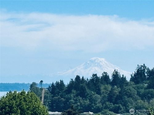 a-411-170 Harbor Sq Loop Ne, Bainbridge Island, WA, 98110-3541 | Card Image