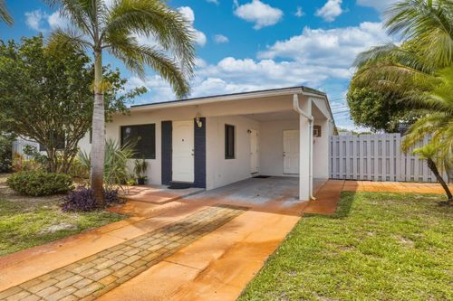 3361 Ne 13th Ter, Pompano Beach, FL, 33064-6214 | Card Image