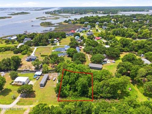 230 Bermuda Drive, Hampstead, NC, 28443 | Card Image