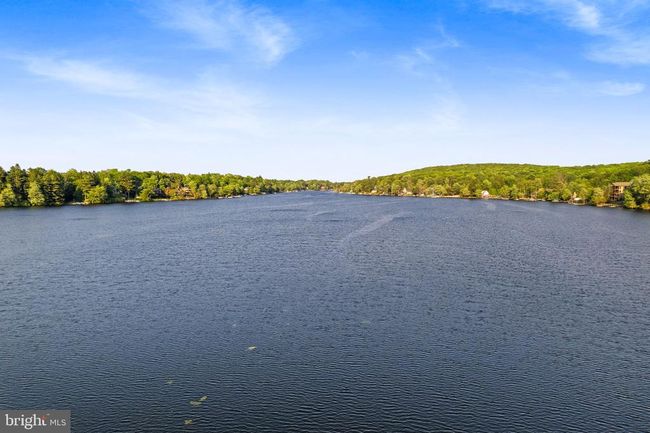 7 Red Oak Rd, House other with 3 bedrooms, 3 bathrooms and null parking in Lake Harmony PA | Image 86