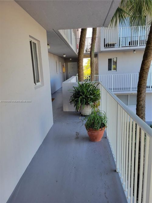 apt-204-2680 W 76th St, Hialeah, FL, 33016-5779 | Card Image