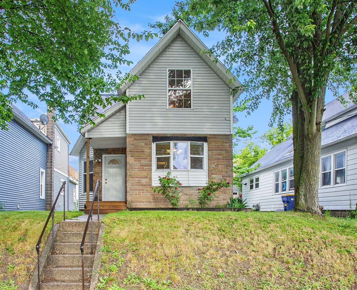 Diamond Ave, Grand Rapids, MI 49506