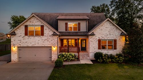 725 N Russell St, Portland, TN, 37148 | Card Image