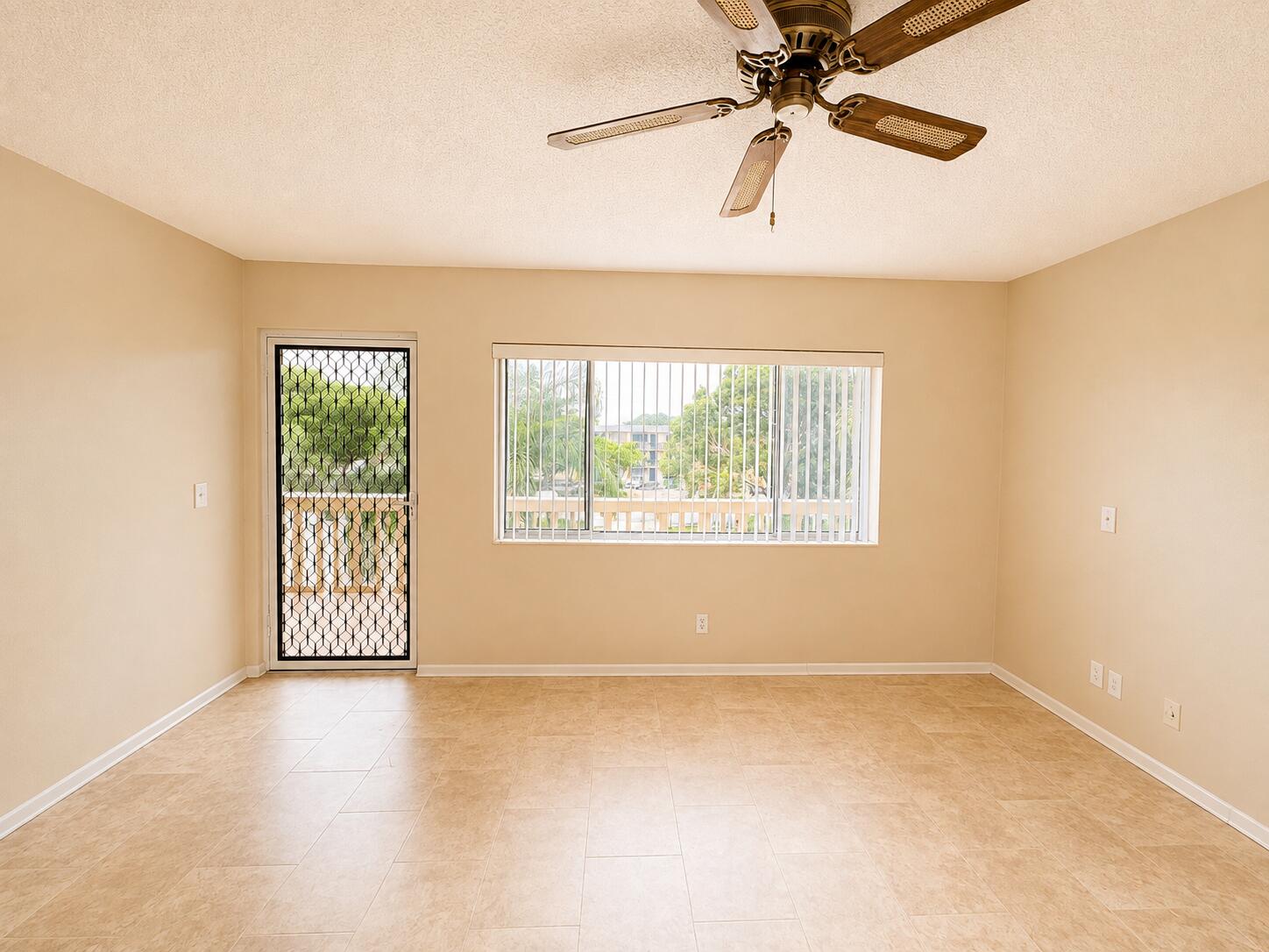 Residential Lease in Palm Springs 4
