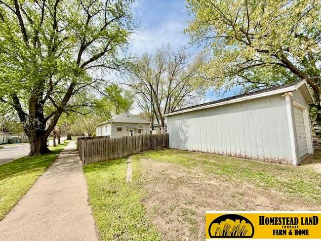 902 A St, House other with 3 bedrooms, 2 bathrooms and 1 parking in Fairbury NE | Image 22