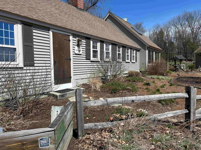92 Main St, House other with 3 bedrooms, 2 bathrooms and null parking in Atkinson NH | Image 4