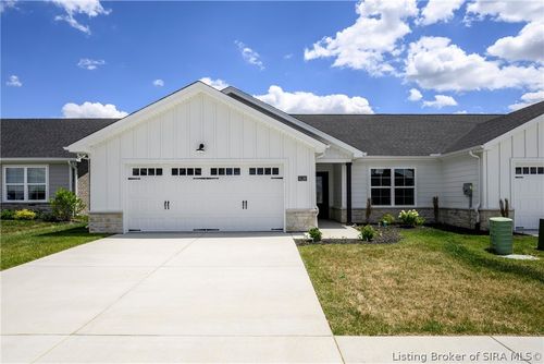 149-5126 Woodstone Cir, Jeffersonville, IN, 47130-1405 | Card Image