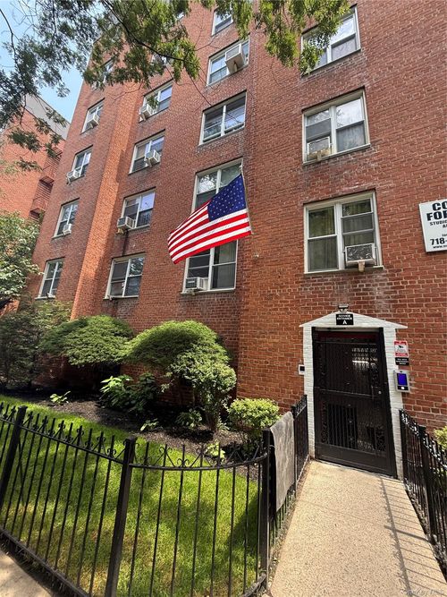 6e-33-25 81st St, Jackson Heights, NY, 11372-1359 | Card Image
