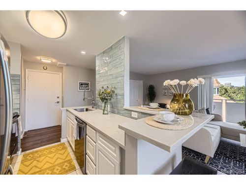405-937 N Clarkson St, Denver, CO, 80218-2721 | Card Image