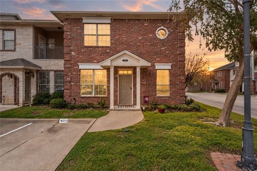 400 Forest Dr, College Station, TX, 77840-2080 | Card Image