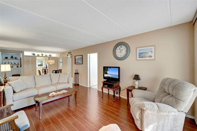 APT-107 - 649 Tamiami Trl S, Condo with 2 bedrooms, 2 bathrooms and null parking in Venice FL | Image 7