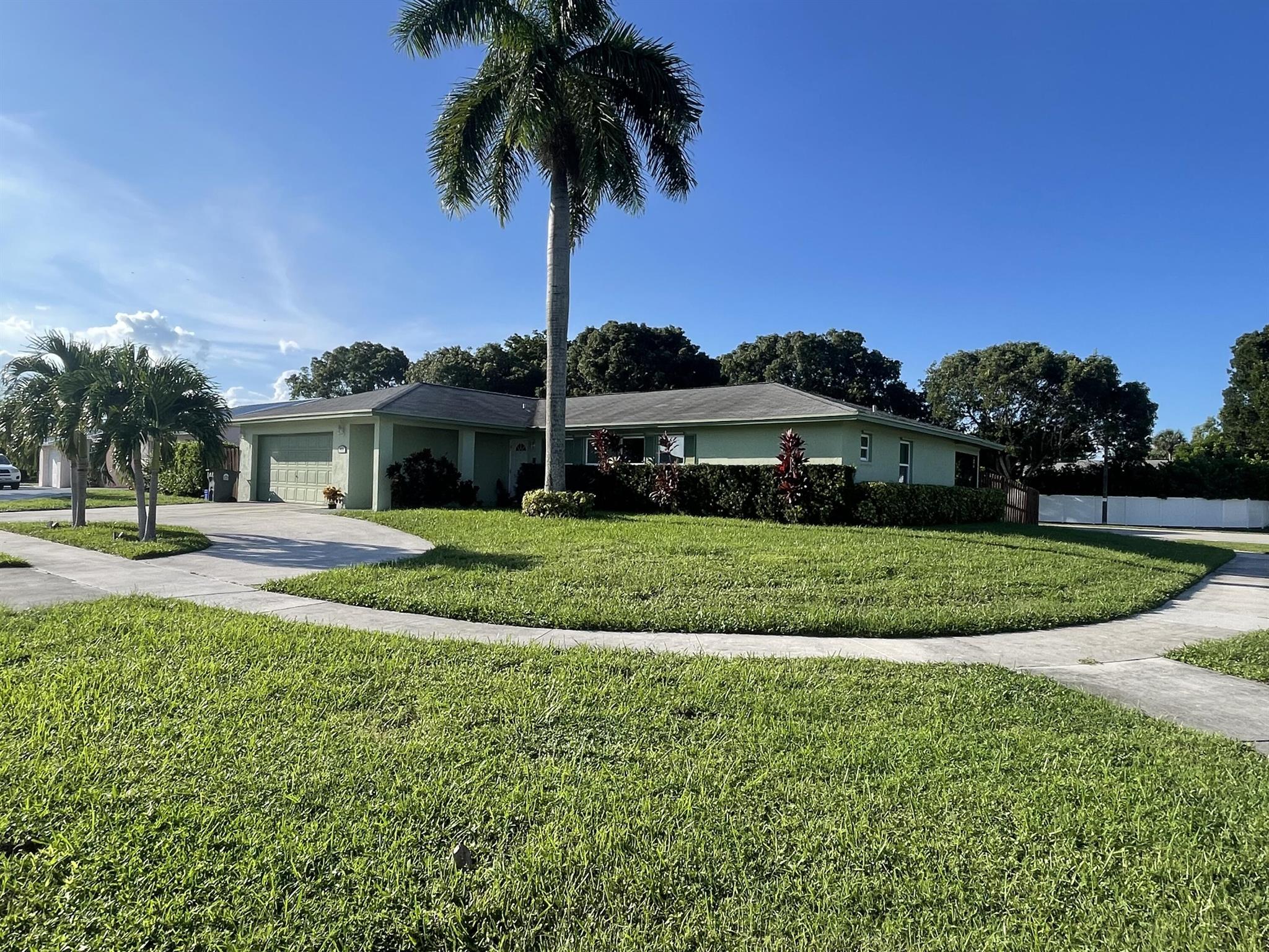 Marbella Rd, West Palm Beach, FL 33417