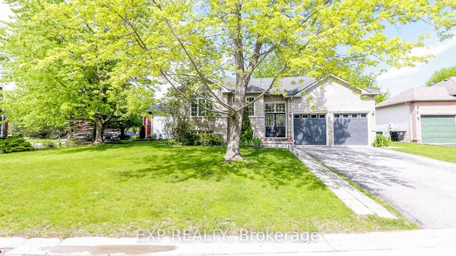 22 Silversands Cres, House other with 2 bedrooms, 3 bathrooms and 6 parking in Wasaga Beach ON | Image 2