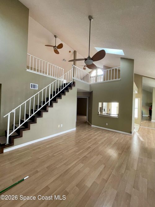 2-113-4775 Lake Waterford Way, Melbourne, FL, 32901-8596 | Card Image