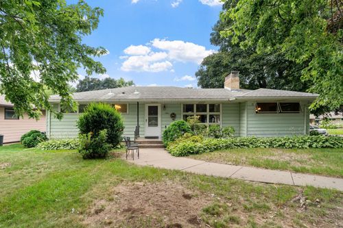 1864 Ryan Ave W, Roseville, MN, 55113-5408 | Card Image