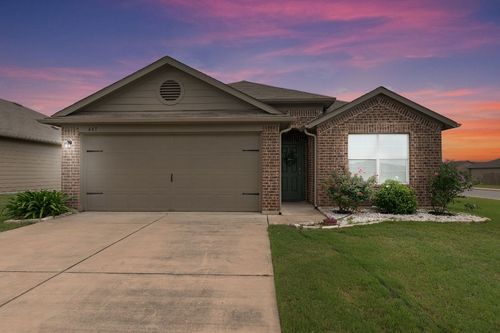 447 Discovery, Kyle, TX, 78640-2135 | Card Image