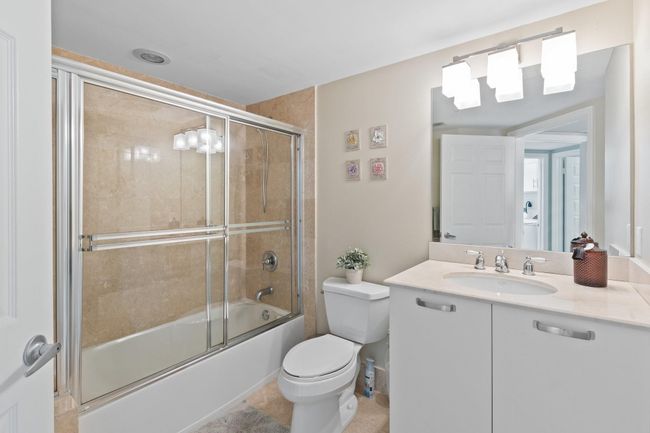 APT-1101 - 2001 N Ocean Blvd, Condo with 3 bedrooms, 3 bathrooms and null parking in Fort Lauderdale FL | Image 23