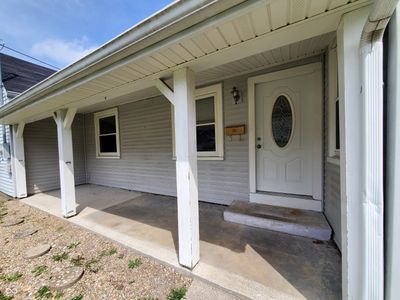 Covered front porch | Image 3