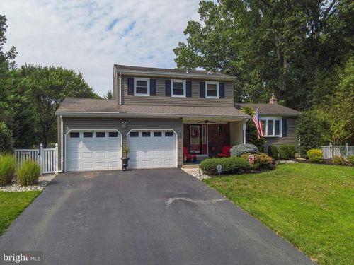 14 Jesse Dr, Hamilton, NJ, 08619-1110 | Card Image