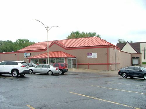 2202 Frederick Ave, Saint Joseph, MO, 64506-2631 | Card Image