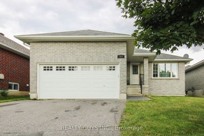 717 Overend Gdns, House other with 2 bedrooms, 1 bathrooms and 4 parking in Peterborough ON | Image 1