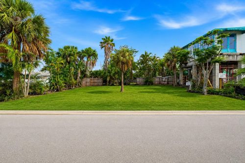 131 86th Ter, TREASURE ISLAND, FL, 33706-3303 | Card Image