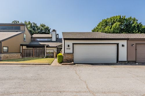 5520 Willow Circle, Fort Worth, TX, 76112 | Card Image