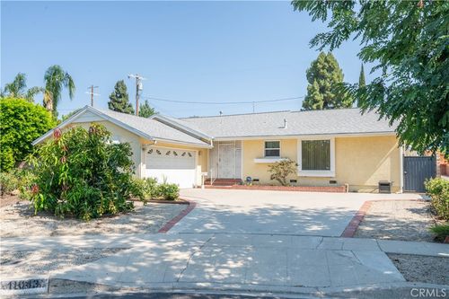11043 Babbitt Ave, Granada Hills, CA, 91344-4853 | Card Image
