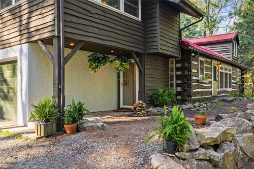 2240 County Line Rd, Champion, PA, 15622-3086 | Card Image