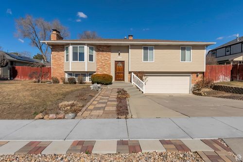 199 E Silver Willow Dr, Sandy, UT, 84070 | Card Image