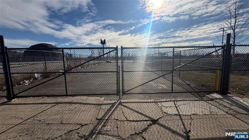 685 Ferry St, Newark, NJ, 07105-4603 | Card Image