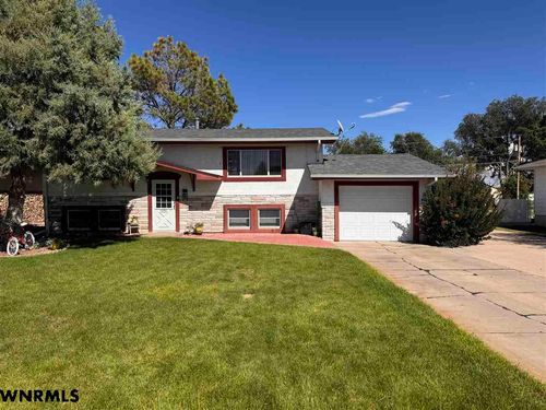 1050 12th St, Gering, NE, 69341-3249 | Card Image