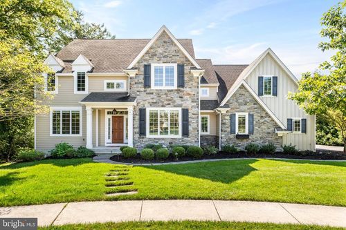 7 Fallbrook Ln, GLEN MILLS, PA, 19342-1677 | Card Image