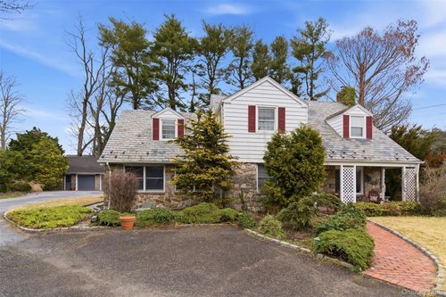 101 Convent Rd, Syosset, NY, 11791-3815 | Card Image