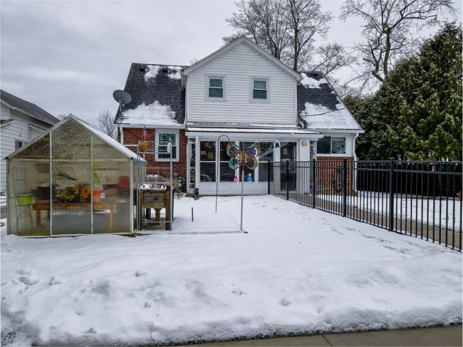 920 Clinton Ave, House other with 3 bedrooms, 2 bathrooms and null parking in Saint Clair MI | Image 4