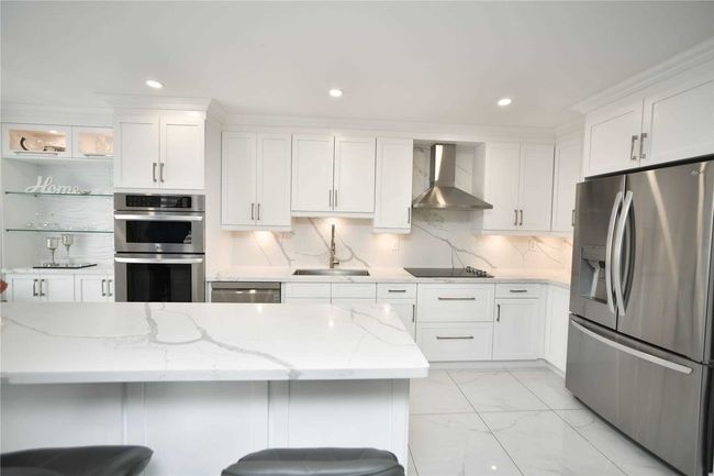 3231 Sharp Rd, House attached with 3 bedrooms, 4 bathrooms and 2 parking in Burlington ON | Image 11