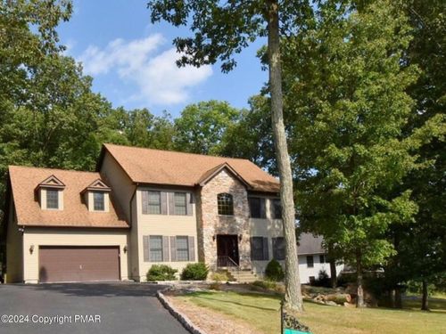 4299 Blue Mountain Crsg, East Stroudsburg, PA, 18301 | Card Image