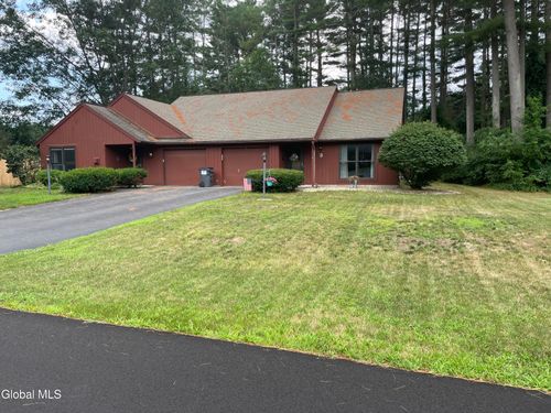 3 Elizabeth Ln, Queensbury, NY, 12804-9157 | Card Image