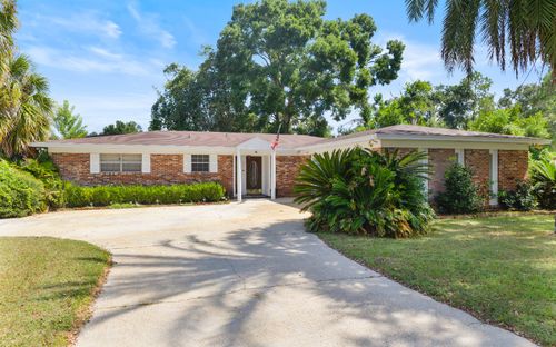 451 Nw Fairway Dr, Lake City, FL, 32055-8689 | Card Image